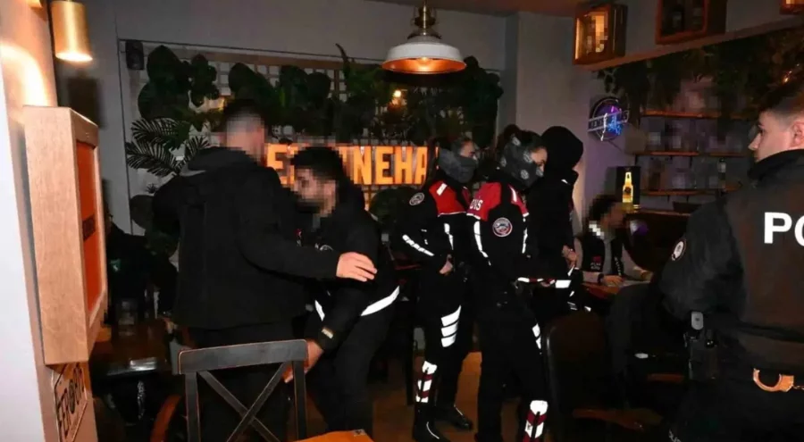 Barlar sokağına abluka: 428 kişi sorgulandı
