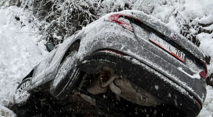 Düzce'de otomobil kanala uçtu: 5'i çocuk 8 yaralı