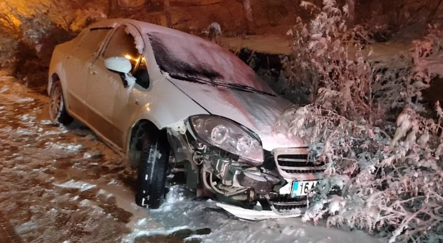 Bursa'da kar yağışı kazaya neden oldu: 3'ü çocuk 7 yaralı