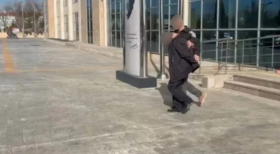 Midesinden 1 kilo 116 gram uyuşturucu çıktı!