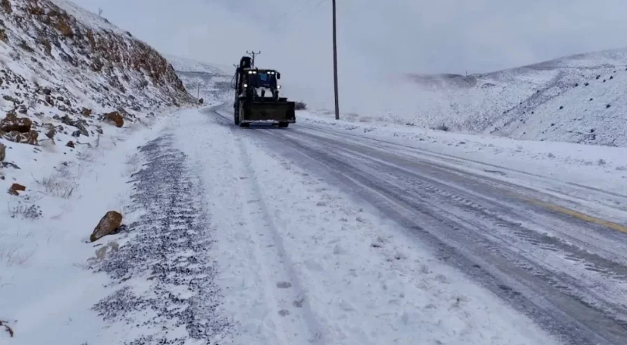 Gizli buzlanmaya dikkat: Birçok trafik kazasına yol açtı