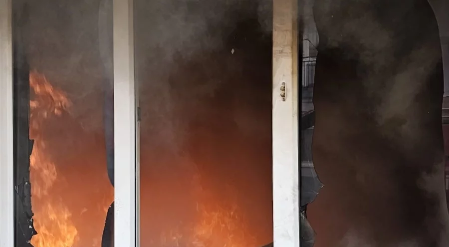 Bursa'da apartman dairesinde yangın!