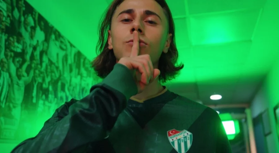 Bursaspor Eyüp Akcan'ı renklerine bağladı