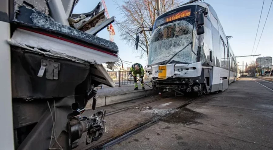 Belçika'da tramvay kazasında 9 kişi yaralandı