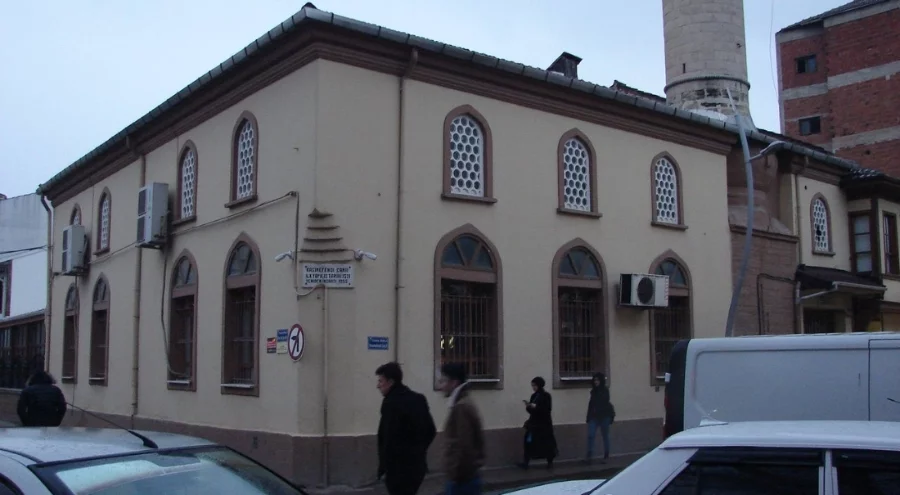 İnegöl'de 2026'ya manevi başlangıç: İlk sabah namazı kasım Efendi Camisinde