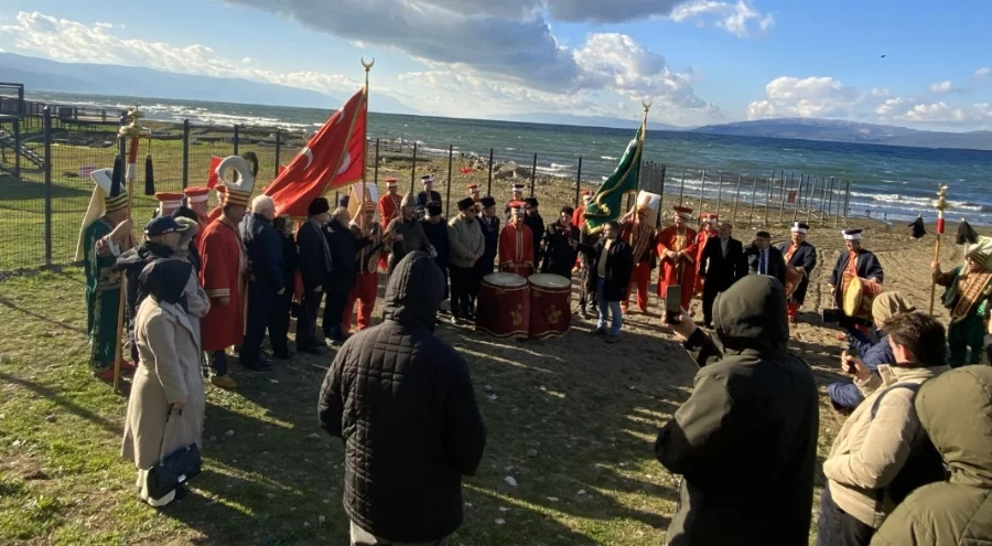 Patrikhane'ye mehterli cevap