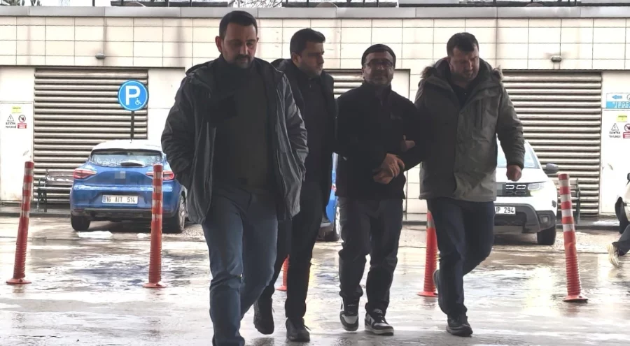 Bursa'da 11 yıl hapis cezası ile aranan firariyi polis yakaladı