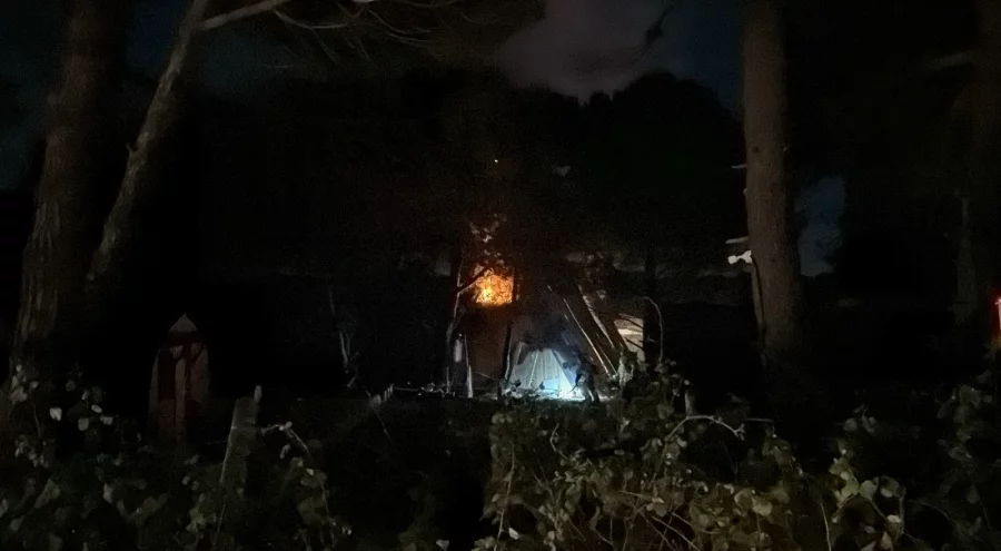 İstanbul'da bungalov evler alev alev yandı