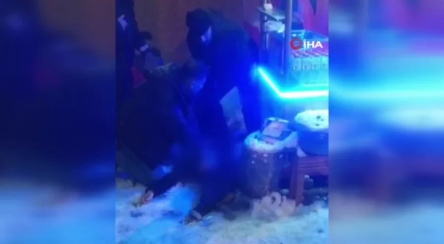 Kadınların bıçaklı kavgası kanlı bitti: 1 kişi öldü, 1 kişi yaralandı