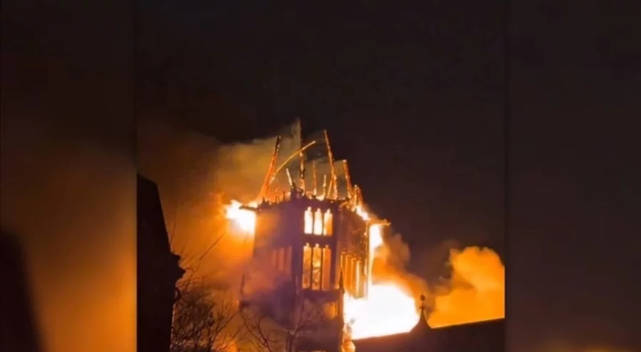 Amsterdam'daki tarihi Vondelkerk Kilisesi'nde yangın