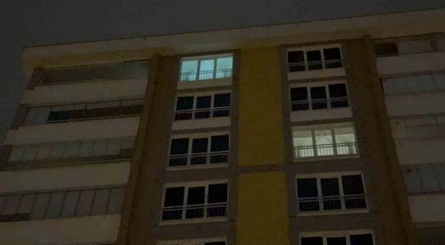 Samsun'da 9. kattan 2. kata düşen öğretmen yaşamını yitirdi