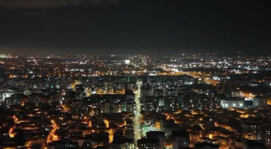 Bursalılar yeni yıla havai fişeklerle girdi