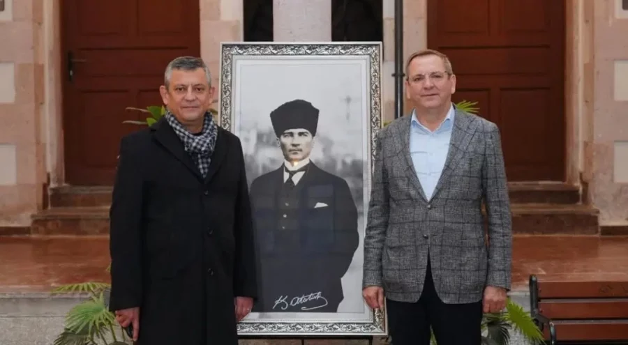 CHP lideri Özgür Özel'den Ayvalık Belediyesi'ne ziyaret