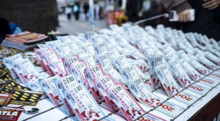 Herkes piyangoyu kazananı merak ediyor! Bileti satan bayi konuştu