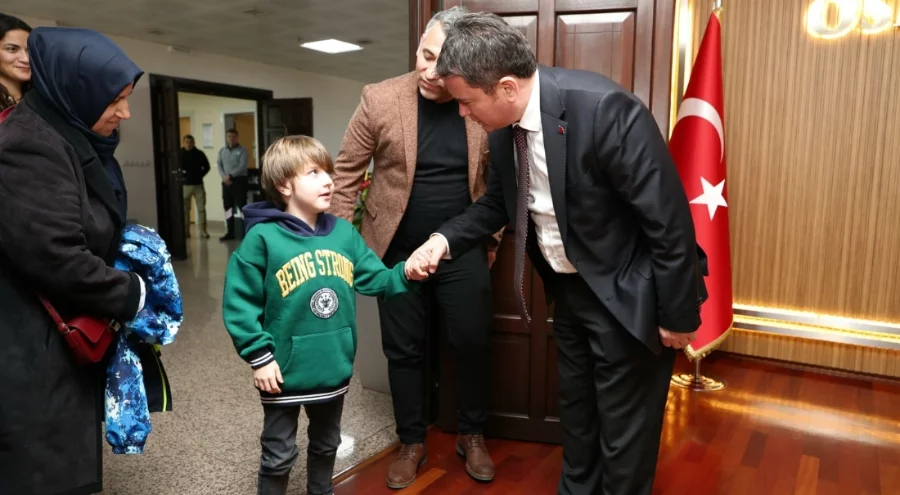 Osmangazi Belediye Başkanı Aydın'dan DMD Hastası Yağız Efe'ye destek
