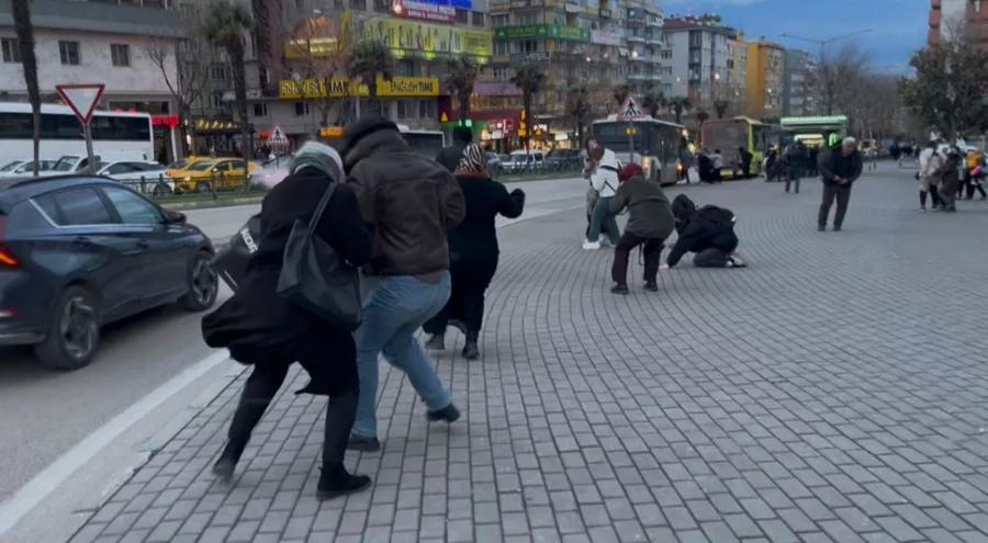 Bursa'da lodos hayatı felç etti: Vatandaşlar uçmamak için yerlere yattı