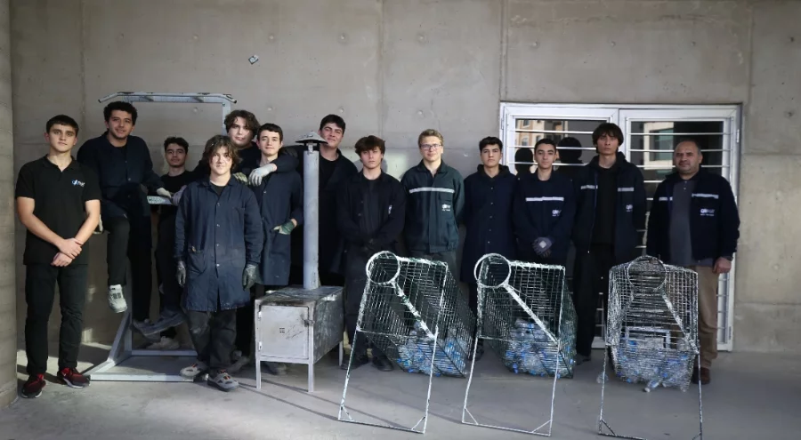 Bursa'da meslek liseliler atıl malzemeleri geri dönüşüme kazandırıyor
