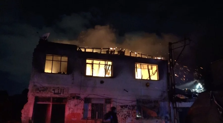 Bursa'da sobadan çıkan yangın evi küle çevirdi