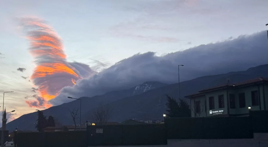 Bursa semalarında mercek bulutu görüldü!