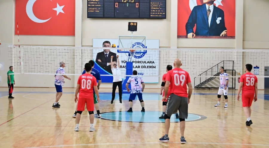 Yıldırım Belediyesi çalışanları arasında voleybol turnuvası düzenlendi