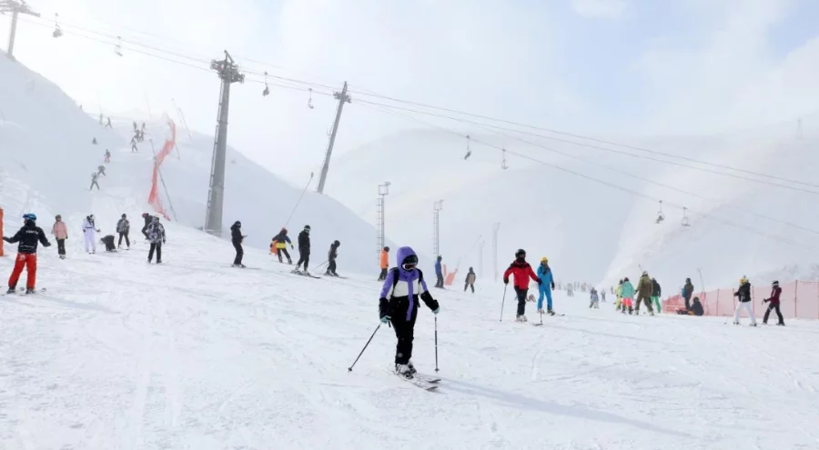 Palandöken'de kar kalınlığı 208 santimetreye ulaştı