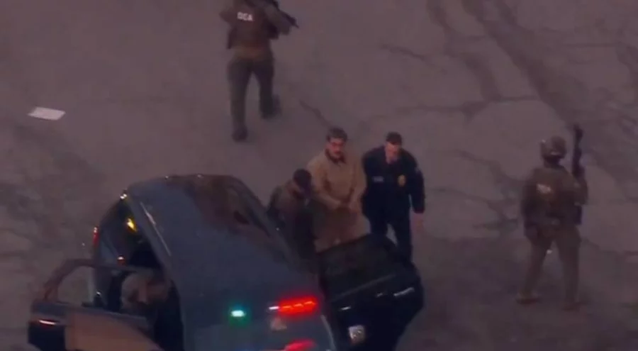 Maduro ve eşi mahkemeye götürüldü! Dünya canlı izledi