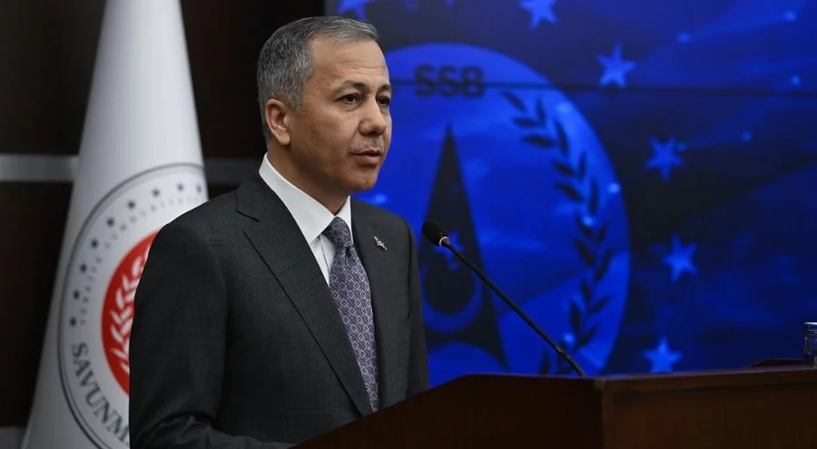 Bakan Yerlikaya, şehit polis memuru Fethi Sekin'i andı