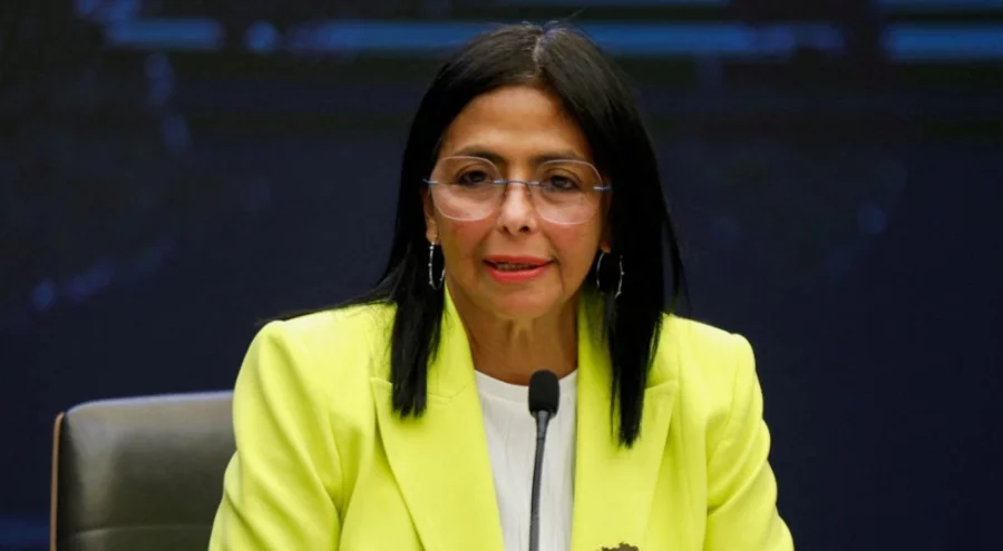 Venezeula'nın yeni lideri Rodriguez yemin ederek göreve başladı