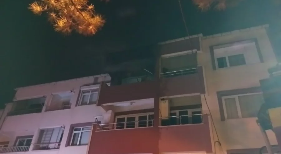 Kocaeli'de ev yangını paniğe neden oldu