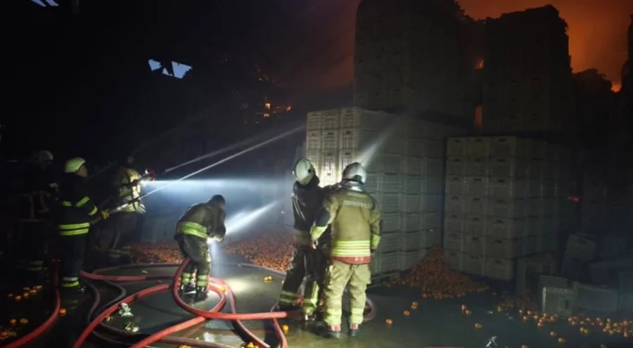 Hatay'da fabrika yangını! 1 işçi hayatını kaybetti, 60 işçi tahliye edildi