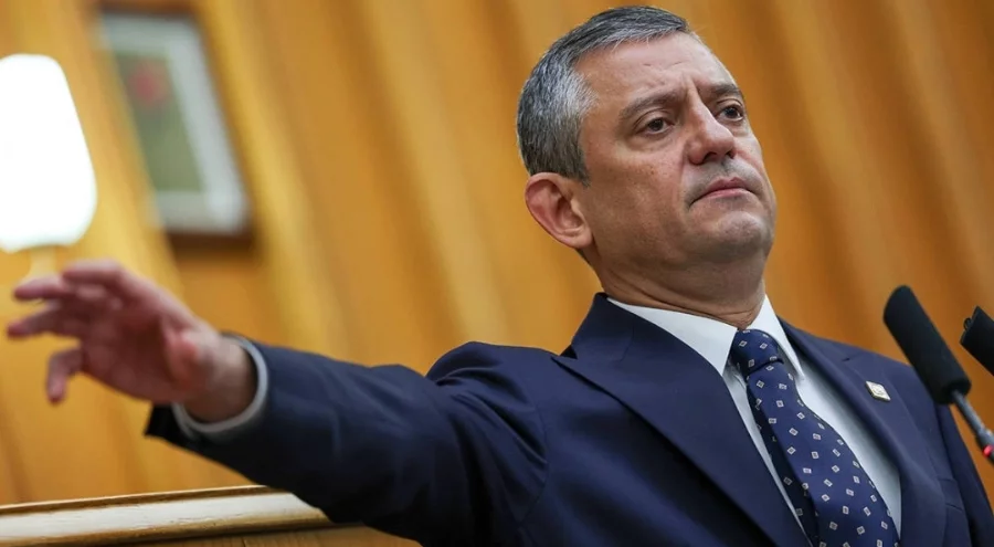 Özgür Özel'den Venezuela tepkisi: Dünya düzenini tehdit eden bir haydutlukla karşı karşıyayız!