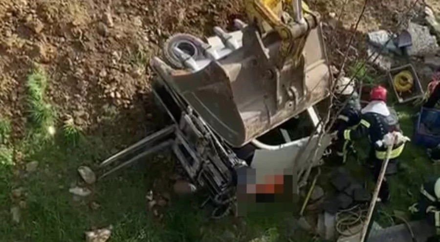 Devrilen forkliftin altında kalan belediye çalışanı yaşamını yitirdi