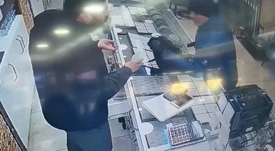 Oyuncak silahla soygun girişiminde bulunan şüpheli tutuklandı