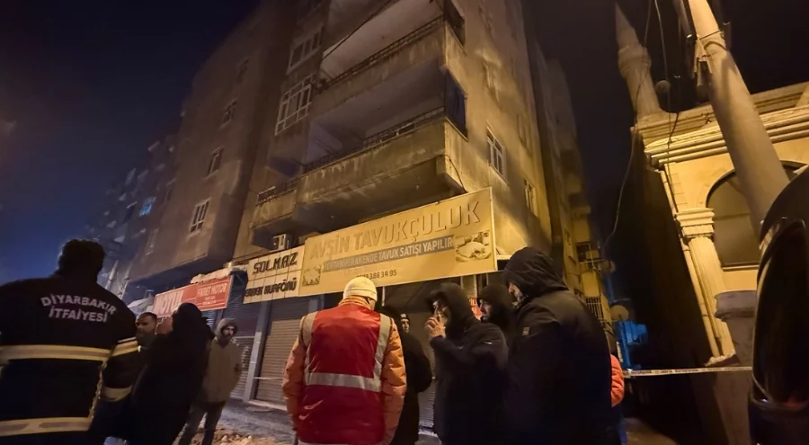 Diyarbakır'da bir binanın kolonu çatladı, 83 kişi tahliye edildi