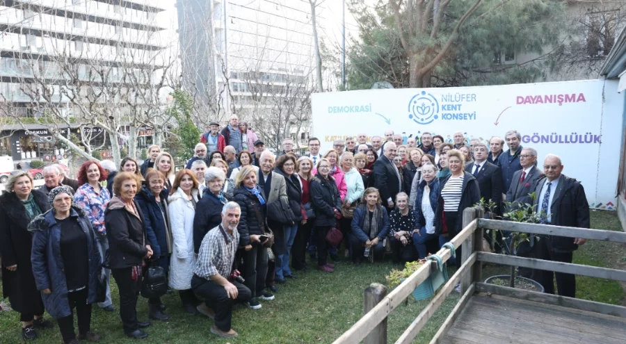 Nilüfer Belediye Başkanı Şadi Özdemir emeklilerle bir araya geldi