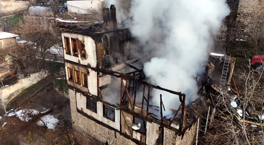 Safranbolu'da 46 günde aynı mahallede ikinci konak yangını
