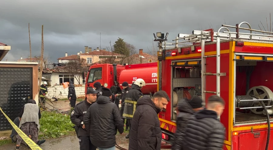 Müstakil ev kullanılamaz hale geldi: Sahibi gözyaşlarıyla izledi