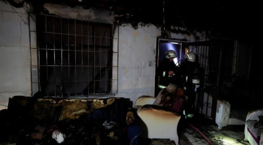 Küle dönen evini görünce sinir krizi geçirdi