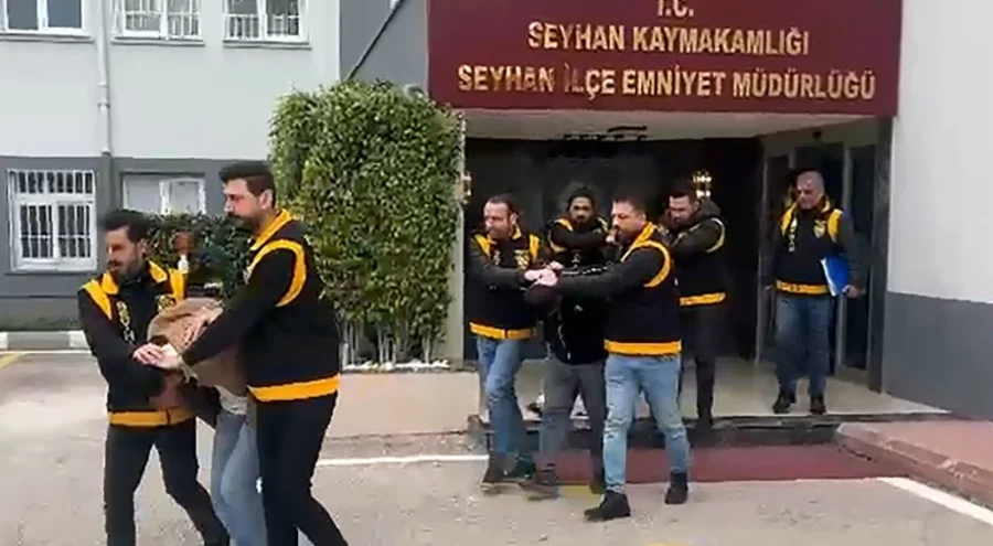 İki grup arasında çıkan çatışmada yoldan geçen kişi vuruldu