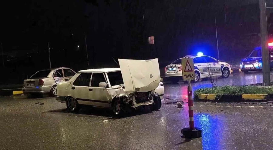 Bartın'da sağanak yağış kazayı beraberinde getirdi