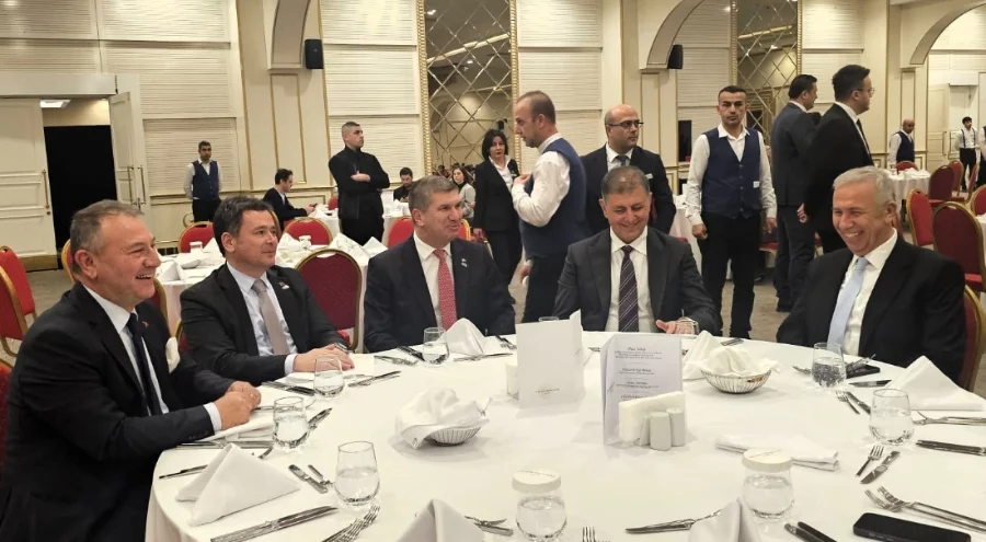 Osmangazi Belediye Başkanı Aydın Afetlere Dirençli Kentler Paneli'ne katıldı