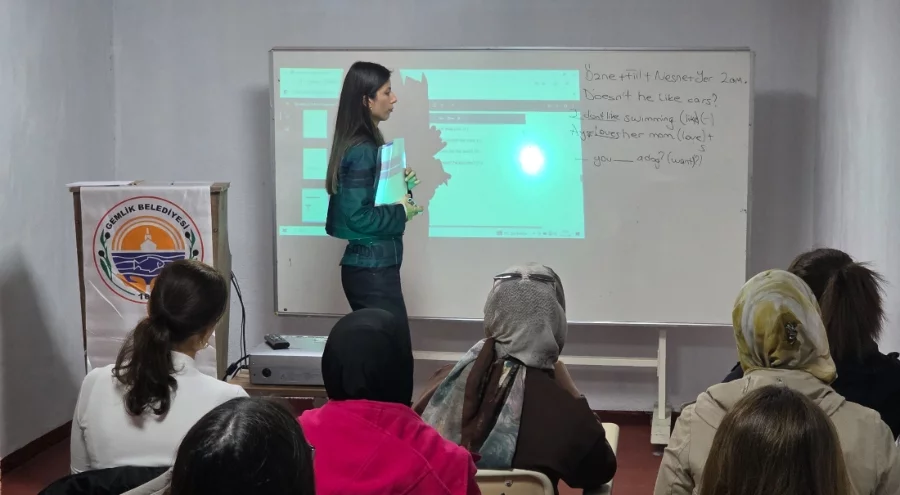 Gemlik Belediyesi'nden kadın ve çocuklara ücretsiz İngilizce eğitimi