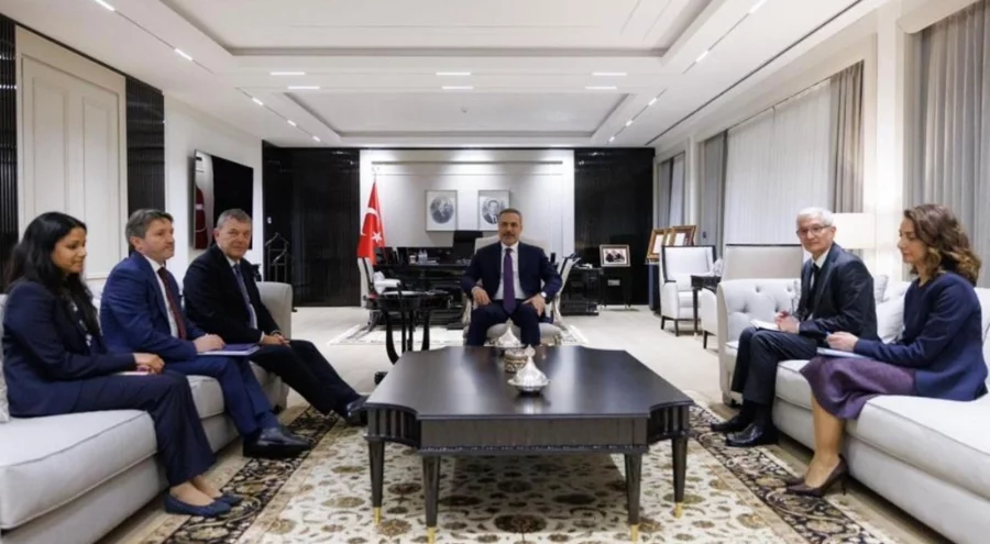 Dışişleri Bakanı Hakan Fidan, UNRWA Genel Komiseri Lazzarini ile görüştü