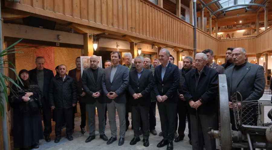 İnegöl Kent müzesi 17'nci yaşını "zarafetin mirası" sergisiyle kutluyor