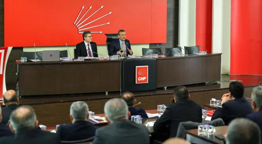 CHP Lideri Özgür Özel, partisinin 81 il başkanıyla bir araya geldi: Yarın seçim olacakmış gibi çalışın