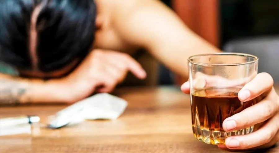 Bağırsakları alkol üretti, hayatı kâbusa döndü: Emekli deniz piyadesi dışkı nakliyle sağlığına kavuştu