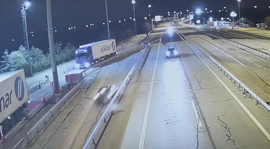 Ters yöne giren alkollü sürücü kaza yaptı: 2 yaralı