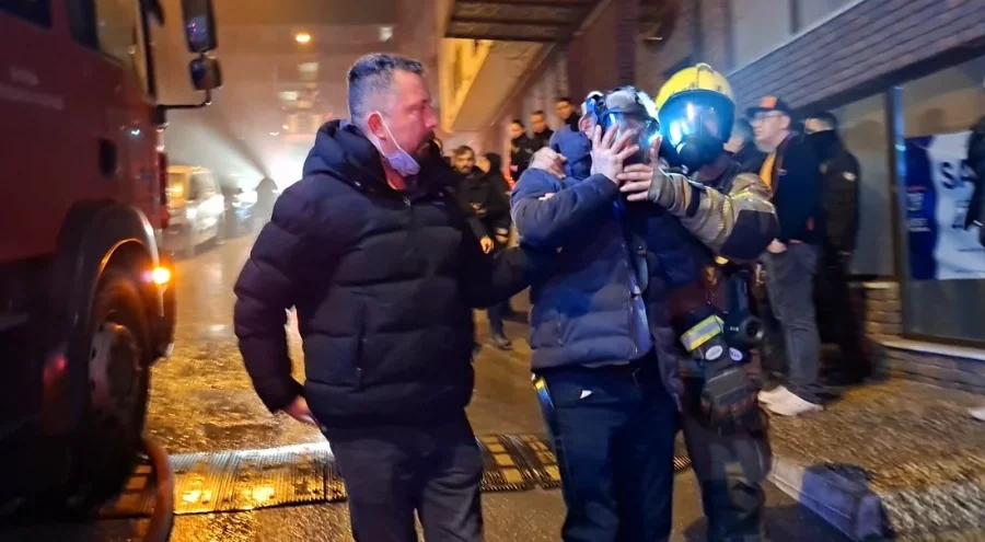 Bursa'da bir otelde çıkan yangında 8 kişi dumandan etkilendi