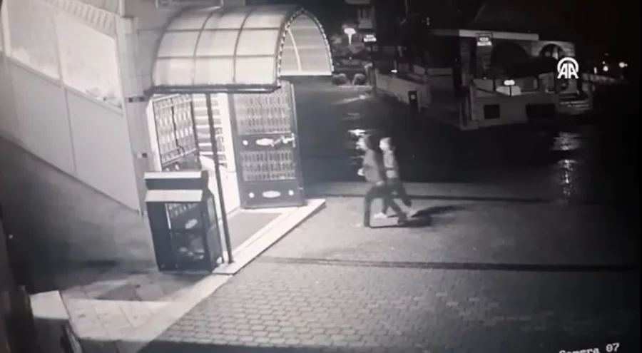 Bursa'da kadına şiddet! Darp edilen kadın kızıyla camiye sığındı