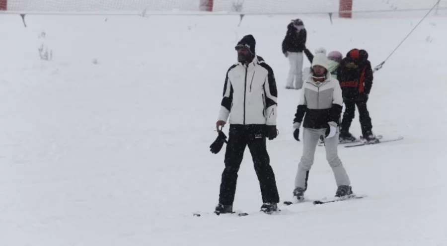 Uludağ'da kar kalınlığı 76 santimetre oldu! Pistler hafta içi de doldu